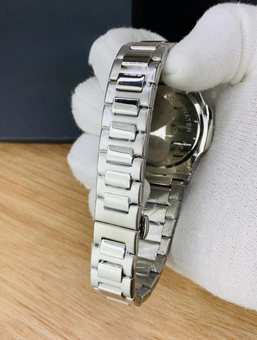 Patek philippe Nautilus Silver - White Dial